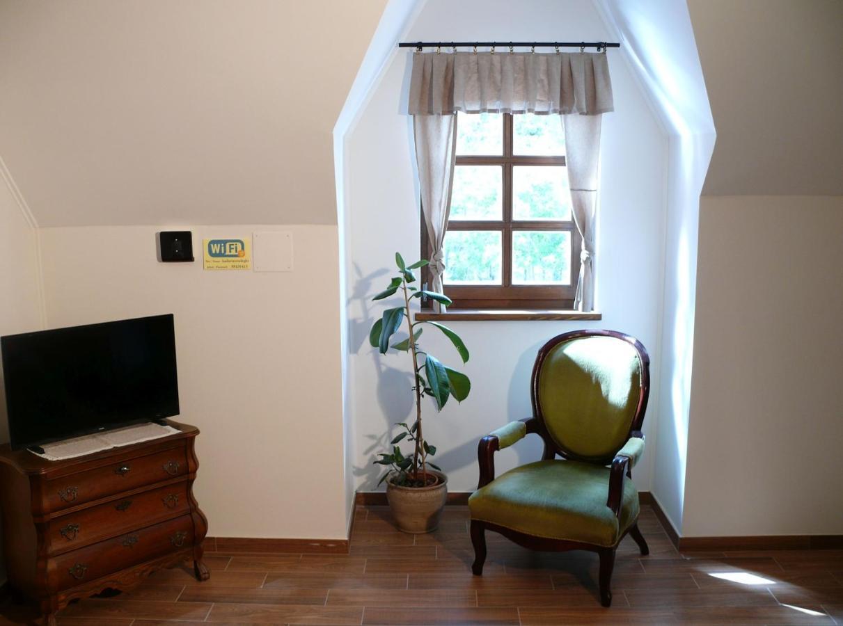 Kadarta Vendeglo Panzio Bed and Breakfast Veszprém Exteriör bild