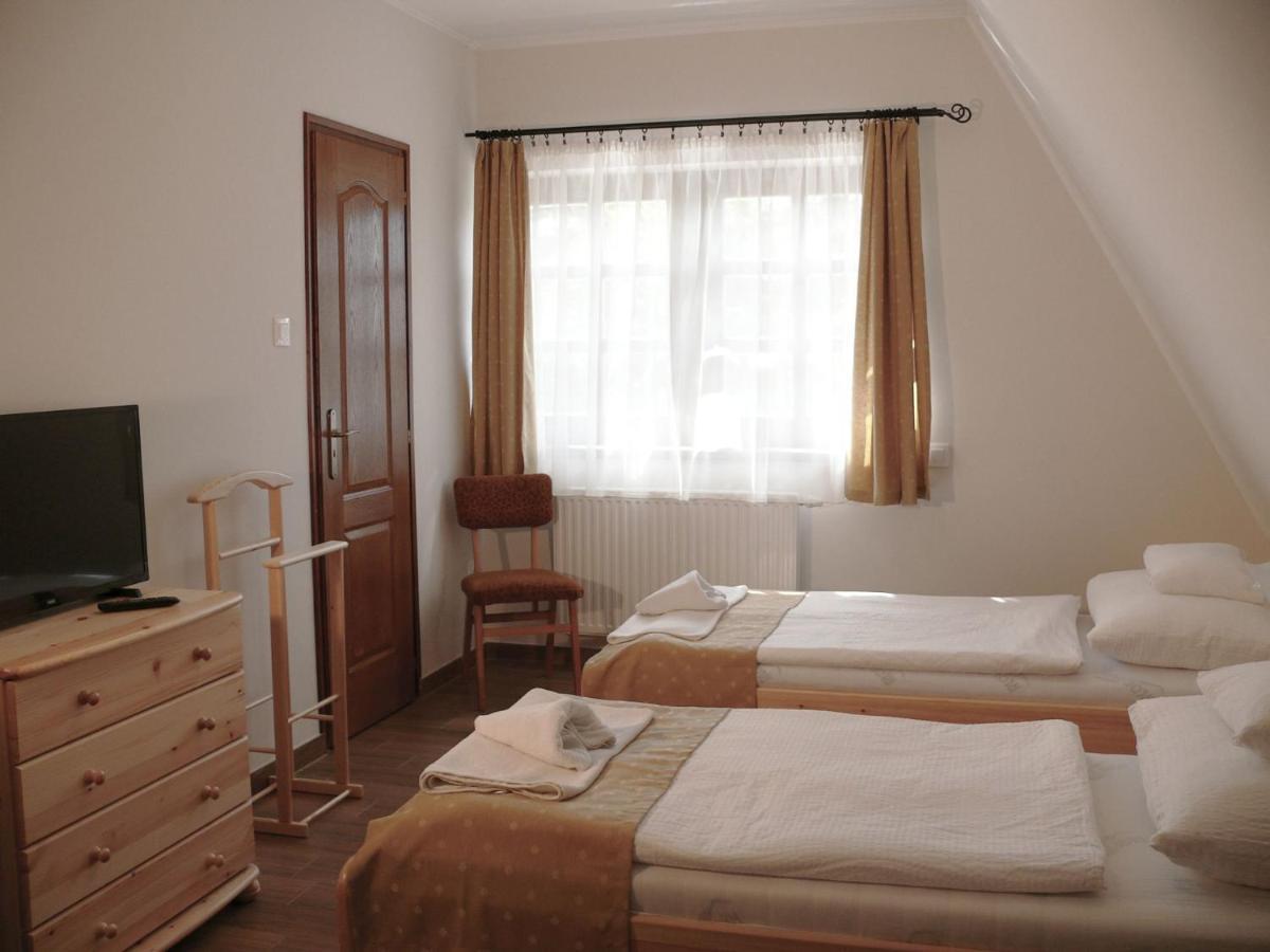Kadarta Vendeglo Panzio Bed and Breakfast Veszprém Exteriör bild