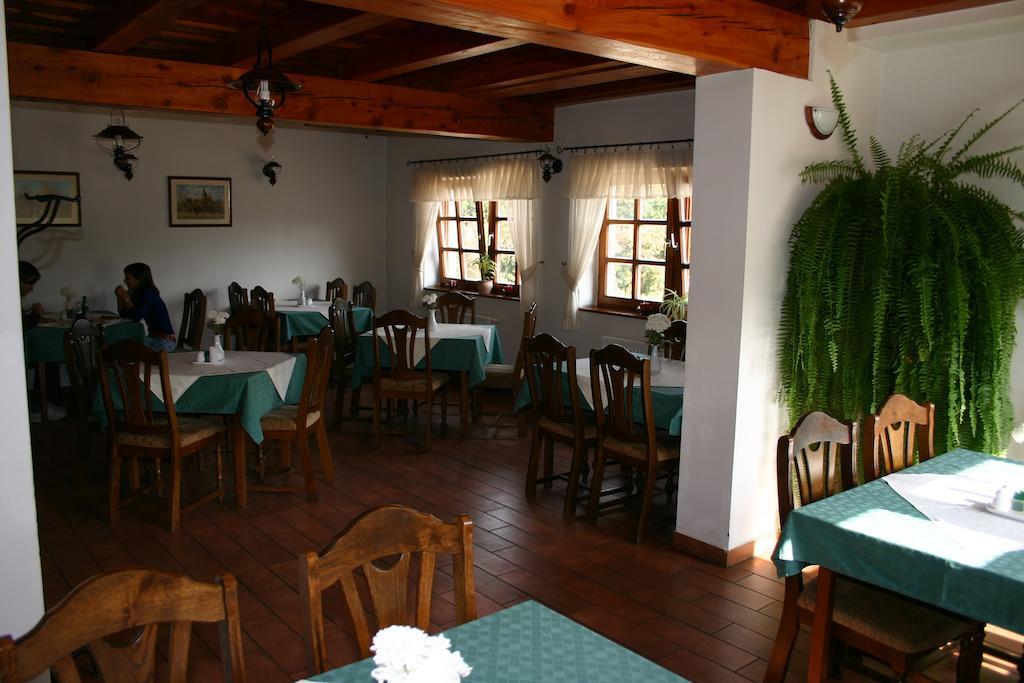 Kadarta Vendeglo Panzio Bed and Breakfast Veszprém Exteriör bild